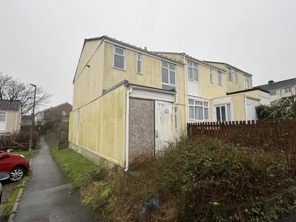 Lot: 162 - END-TERRACE HOUSE FOR IMPROVEMENT - View of the outside of the property